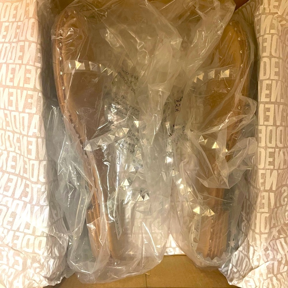 ☀️Steve Madden Sz 9 Women's Studded Sandals - Clear and Tan😎 - Picture 6 of 6